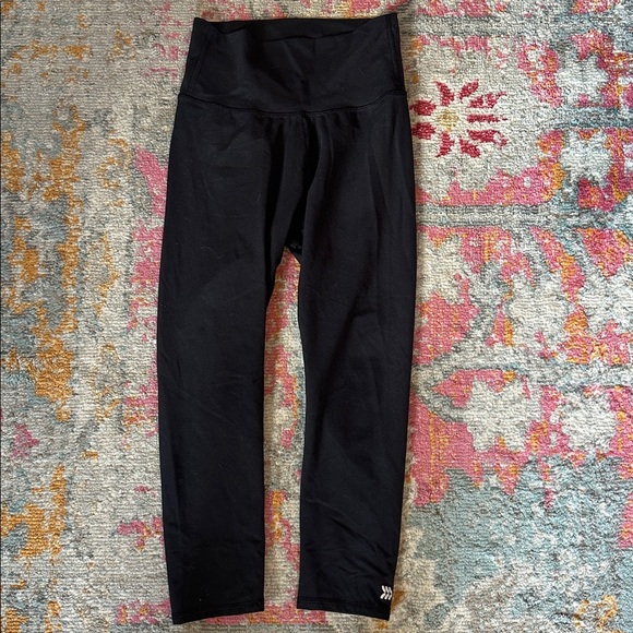 All in Motion Black Leggings - Picture 1 of 3